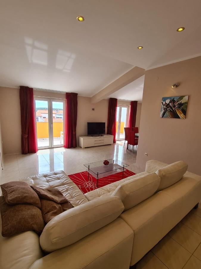 Apartment Sunny Пула Экстерьер фото